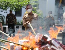 Sekda Siantar Ikut Musnahkan Barang Bukti di Kejari