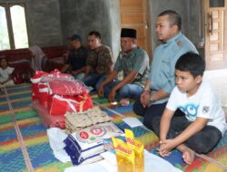 Bupati Tapsel Santuni Korban Kebakaran di Desa Huta Holbung