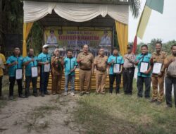 Wabup Asahan Tabur Benih Bibit Ikan Di Teluk Dalam