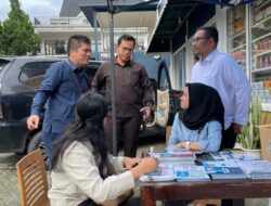 Imigrasi Kelas II TPI Siantar Bagi Brosur Keimigrasian Di Dairi