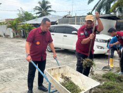 Lapas Labuhan Ruku Gelar Kegiatan Bersih Lingkungan