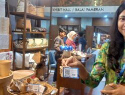 Bayar Pakai QRIS Di Pameran Karya Kreatif Indonesia