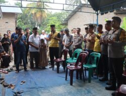 Kapolres Batubara Melayat Meninggalnya Eka Suhendra, Wartawan Peristiwa.com