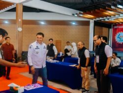 Sukseskan Pilkada Serentak Pj Batubara Coblos Di TPS 1