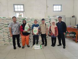 Bulog Sumut Salurkan Beras Ke Penerima Bantuan Pangan