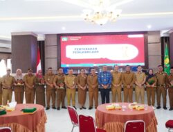 Pj Bupati Langkat Beri Penghargaan SAKIP Dan Pelayanan Publik Terbaik