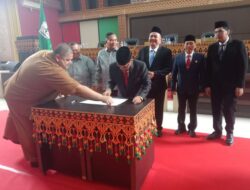 DPRK Tetapkan Pasangan Bupati Agara Terpilih Priode 2025-2030