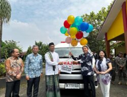 Konjen Jepang Takonai Susumu Serahkan  Mobil Ambulans Ke YPIHM Darul Ilmi Murni