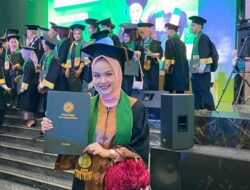 Putri Ceo Sumut24 Group Gandhis Wisuda di Univ Pertanian USU T.A 2024/2025