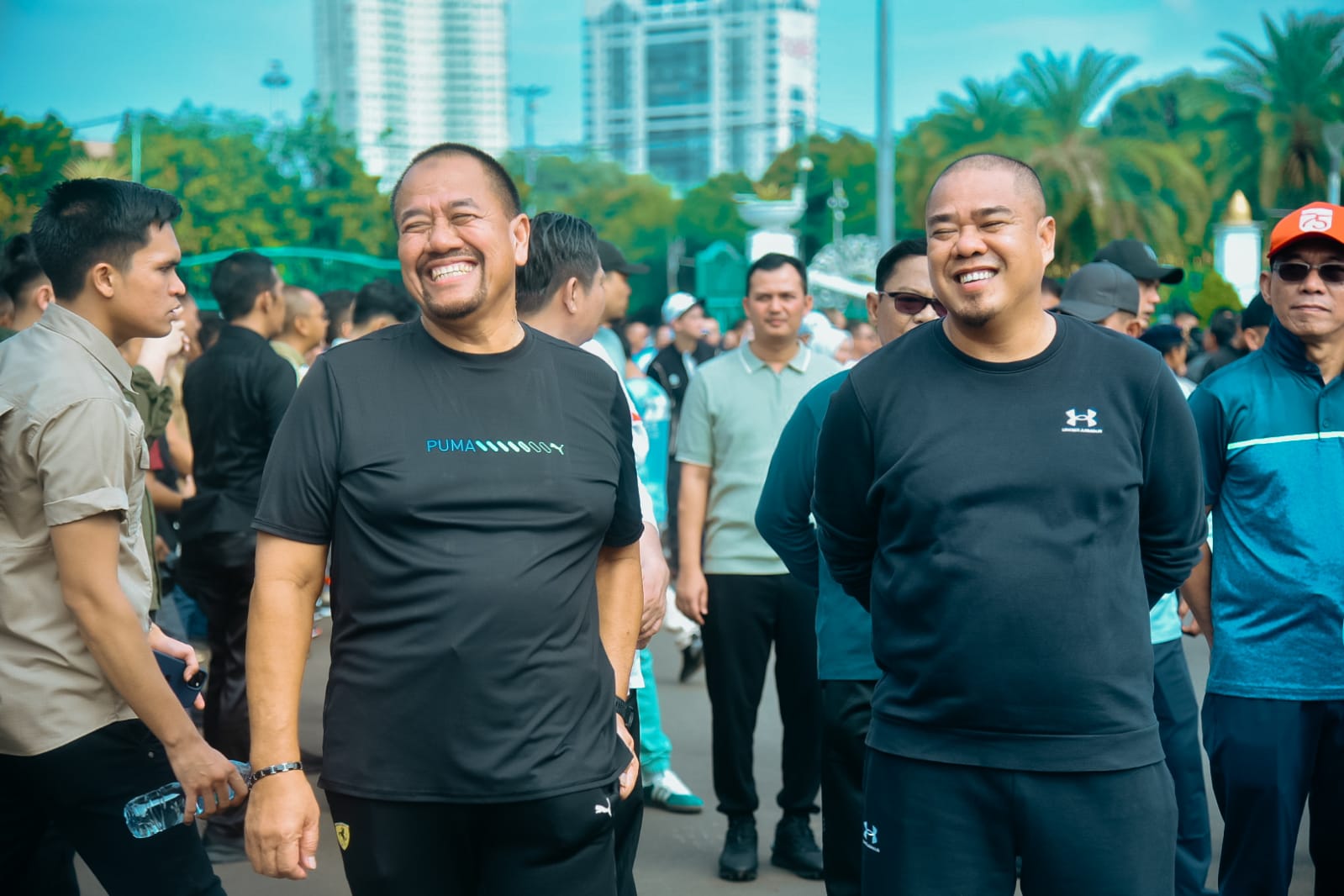 Teks fhoto: Bupati Batu Bara terpilih H.Baharuddin Siagian, SH, M.Si dan Wakil Bupati Batu Bara terpilih Syafrizal bersama 480 Kepala daerah terpilih hasil Pilkada serentak 2024 mengikuti geladi resik menjelang pelantikan  diselenggarakan di Monumen Nasional (Monas) Jakarta Pusat Selasa (18/2-2025).beritasore/alirsyah