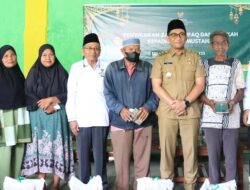 Baznas Salurkan Zakat Kepada Kaum Mustahik