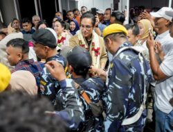 Usai Retret, Wali Kota Medan Disambut Ratusan Masyarakat