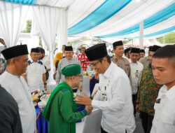Rico Waas Buka Puasa Bersama Masyarakat di Masjid Muwahiddin Medan Selayang