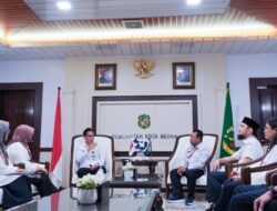 Rico Waas Sidak Mal Pelayanan Publik, Mendapati Blangko KTP Kayak ‘Perang’