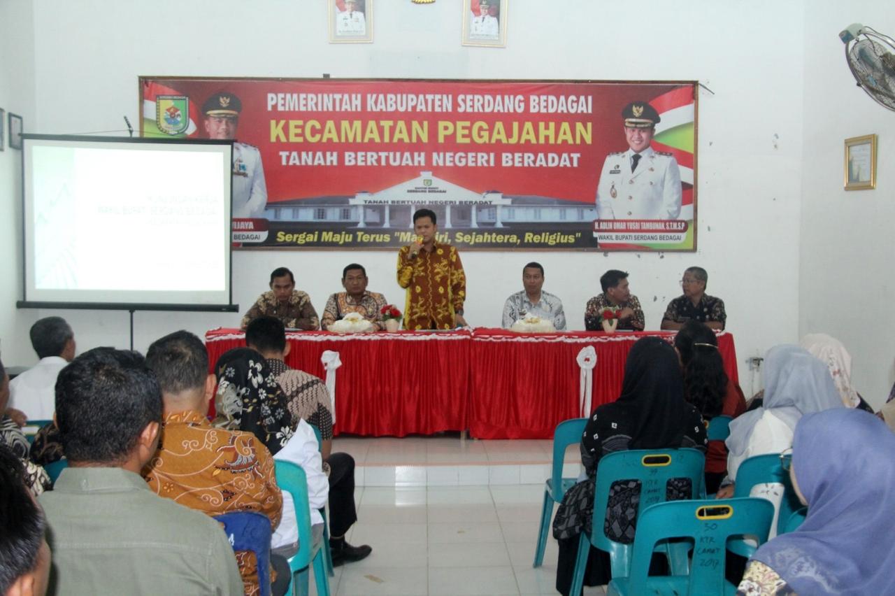 Wakil Bupati Serdang Bedagai, H Adlin Tambunan, Kaloborasi dalam meningkatkan pajak Diatribusi Daerah sangat penting Pemerintah dan Masyarakat di Kabupaten Serdang Bedagai. (Beritasore-Azwen)