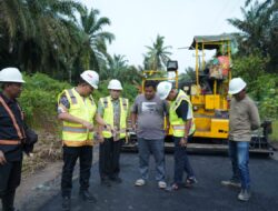 Wakil Bupati Asahan Tinjau Pelaksanaan Peningkatan Infrastruktur Jalan