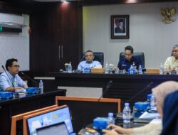 Rico Waas Minta Dinas SDABMBK Petakan Jalan Rusak dan Drainase 