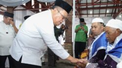 111 Calon Haji P.Siantar Ditepung Tawari