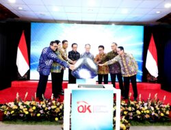 OJK Kukuhkan Komite Pengembangan Keuangan Syariah