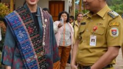 MENTRI Pariwisata, Widiyanti Putri Wardhana saat mengunjungi Desa Wisata di Pearung. (Ist.