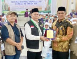 Impun Siregar Raih Penghargaan Kakan Kemenag Terinformatif Musim Haji 2025