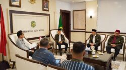 Rico Waas Ajak DMI Bersinergi Wujudkan Masjid Pusat Kegiatan Keagamaan dan Sosial