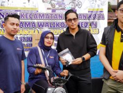 Rico Waas Senam Bersama Masyarakat Kecamatan Medan Kota