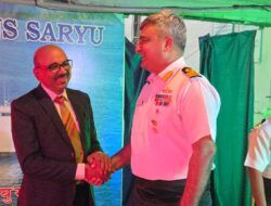 Resepsi Makan Malam Di Atas Kapal Perang India Di Belawan