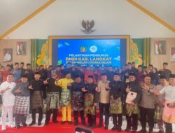 Ketua Dunia Melayu Dunia Islam Sumut Lantik 50 Pengurus DMDI Langkat