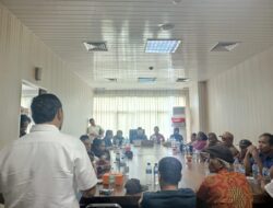 Puluhan Warga Sei Mati Ngadu Ke DPRD Medan Minta  PT Agro Raya Mas Ditutup