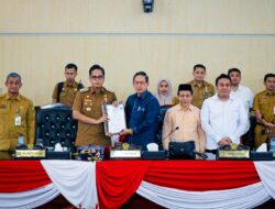 Rico Waas Hadiri Paripurna Pemandangan Umum Fraksi-Fraksi DPRD Kota Medan 