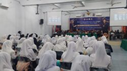 Teks foto: Rangkaian kegiatan PKKMB Undhar 2025 diisi dengan materi tentang etika dan tata krama kehidupan kampus, serta disemarakkan dengan pantun dan lagu Tabola Bale.