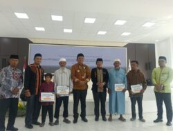 ‎Bupati Salurkan Rp1,8 Miliar Zakat Dan Infak Ke Asnaf ‎