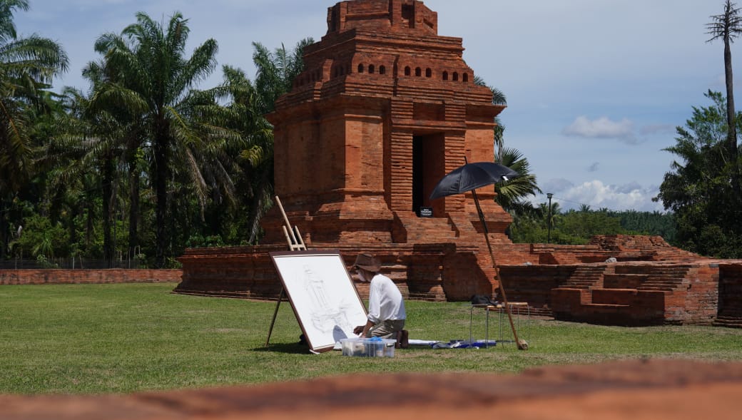 Kegiatan Rally Foto dan Lukis bertema “Sinergi Fotografi dan Lukis dalam Pelestarian Cagar Budaya” di Kabupaten Padang Lawas Utara pada 10–12 Oktober 2025.(Berita Sore/ist)