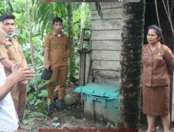 Dinkes Nias Barat Kunjungi Warga Terdampak Banjir