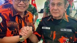 Teks Foto: Rianto SH MH bersama Ketua Umum H Japto Soerjosoemarno