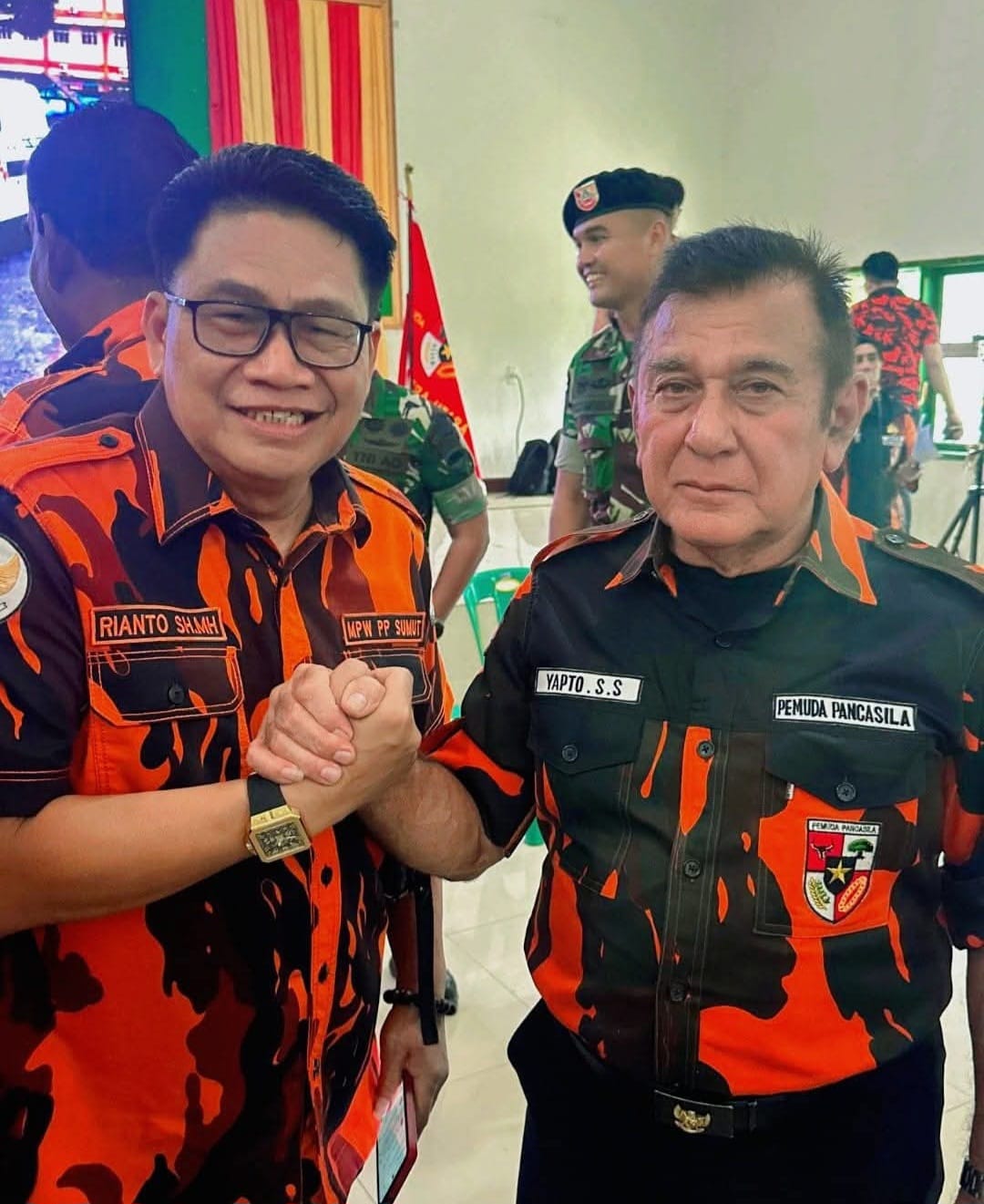 Teks Foto: Rianto SH MH bersama Ketua Umum H Japto Soerjosoemarno