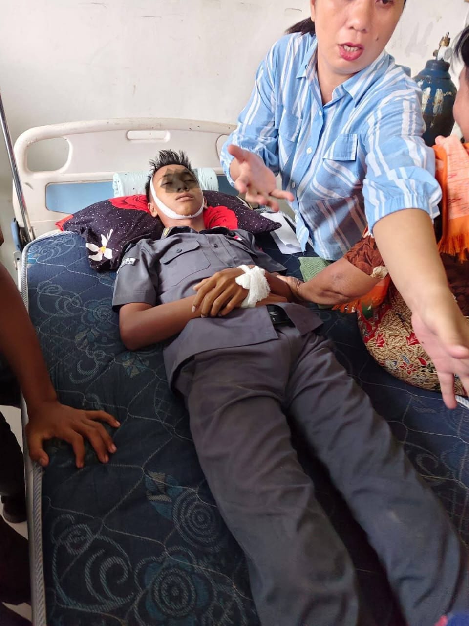 Keterangan foto: Salah seorang siswa SMK Negeri di Kecamatan PP. Batu, Kabupaten Nias Selatan dikabarkan meninggal dunia diduga akibat berkelahi dengan salah seorang teman sekolahnya, Kamis (30/10). (Ist). 