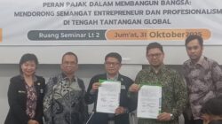 Teks foto: Kolaborasi Undhar dan IKPI Cabang Medan ditandai dengan penandatangan naskah MoU antara Rektor Undhar Dr Zamakhsyari Hasballah Thaib Lc, MA dengan Ketua IKPI Cabang Medan Ebenezer Simamora SH.