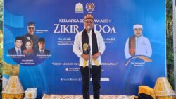 Teks foto : Ketua Umum Persatuan Wartawan Indonesia (PWI) Pusat, Akhmad Munir saat memberikan sambutan dalam acara maulid nabi di rumah besar PWI Aceh di Simpang lima, Kuta Alam, Banda Aceh, Sabtu (1/11/2025).