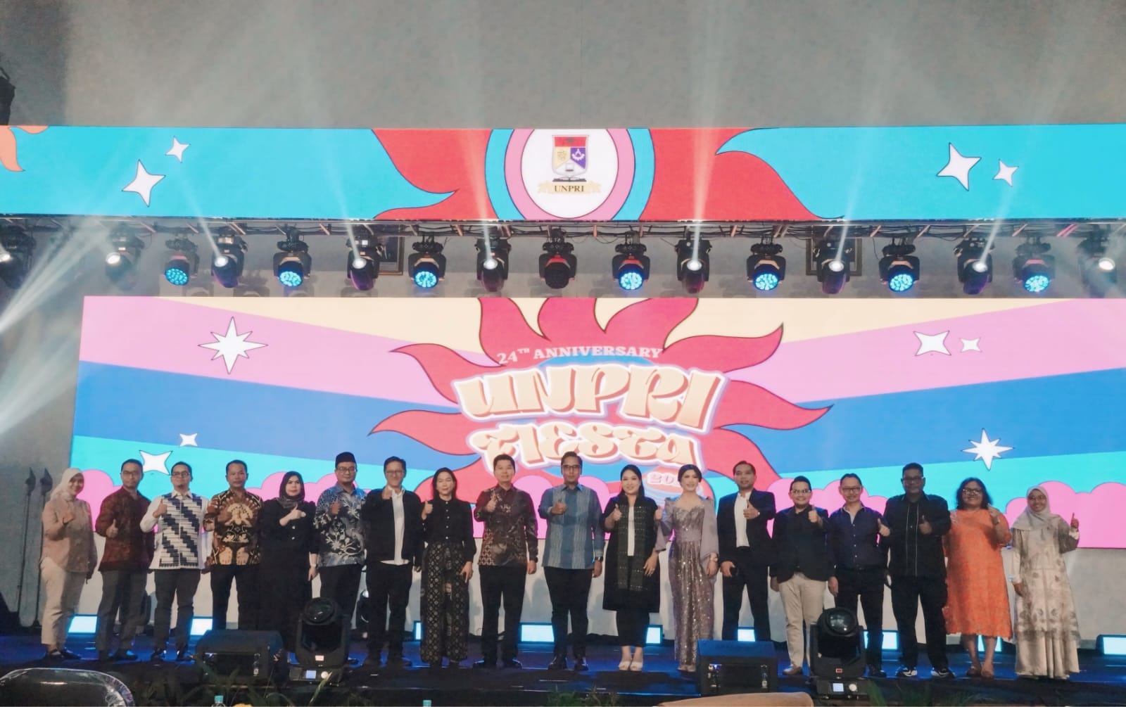 Teks foto: Wali Kota Medan, Rico Tri Putra Bayu Waas hadir di puncak Dies Natalis ke-24 UNPRI di Kampus Utama UNPRI, Jalan Sampul Medan.