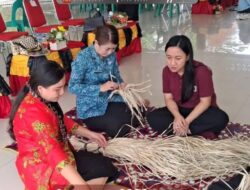Wabup Nias Barat Buka Pelatihan Anyaman, Sabun Kelapa & Pemasaran Digital