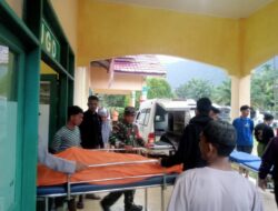 Diduga Kelelahan, Warga Pulo Tiga Meninggal Usai Dorong Mobil di Lumpur