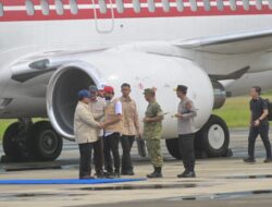 Presiden Prabowo dan Muzakir Manaf Satu Helikopter Tinjau Lokasi Banjir Di Aceh