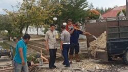 Kadishub Aceh Singkil Timbun Jalan Berlubang Simpang Pelabuhan Setelah Pasca Banjir