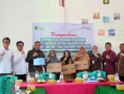 Unit Usaha Syariah Bank Sumut Salurkan Laptop Ke Sekolah Rabbani