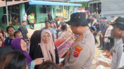 Warga Bukit Kubu Korban Banjir, Sambut Sukacita Kehadiran Kapolres Langkat