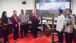 Keterangan Gambar: Bupati Palas Putra Mahkota Alam Hasibuan SE resmi launching RAD Penanggulangan TBC di Aula Kantor Bupati Palas, Kamis (11/12) (Berita/Ist)