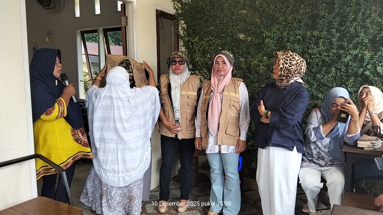 Foto: Inilah wajah para Srikandi Aceh Singkil, yang akan berjuang membawa langsung bantuan pangan dan obat-obatan ke Aceh Tamiang.ist