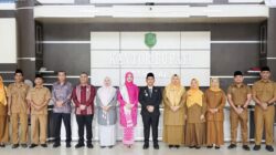 Keterangan Gambar: Putra Mahkota Alam Hasibuan SE melantik sejumlah pejabat pimpinan tinggi Pratama dan pejabat fungsional di Aula Kantor Bupati, Kamis (11/12) (Berita/Ist)